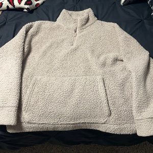 American eagle Sherpa, worn a couple times, size medium